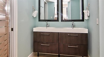 Hamilton 206 2 Br condo by RedAwning