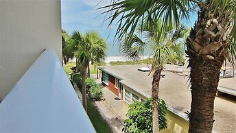 Hamilton 206 2 Br condo by RedAwning