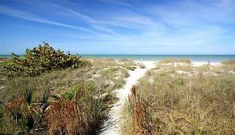 Hamilton 206 2 Br condo by RedAwning