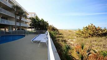 Hamilton 206 2 Br condo by RedAwning