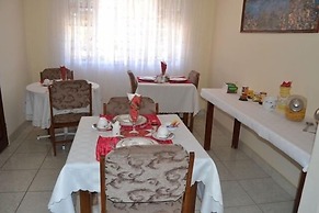 Ebuhleni Guest Lodge