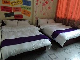 Ha Long Happy Hostel - Adults Only
