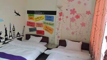 Ha Long Happy Hostel - Adults Only