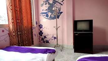 Ha Long Happy Hostel - Adults Only