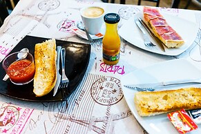 Hostal Frasca by Vivere Stays