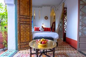 Riad Kaiss by Anika