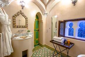 Riad Kaiss by Anika