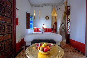 Riad Kaiss by Anika