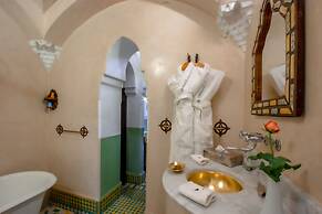 Riad Kaiss by Anika