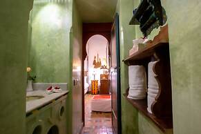 Riad Kaiss by Anika