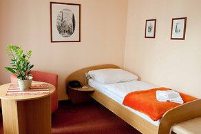 Hotel Paradies