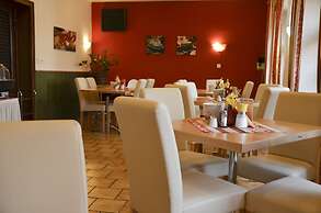 Hotel Paradies