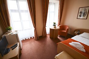 Hotel Paradies