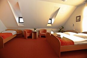 Hotel Paradies