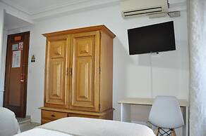 Hostal Ramón y Cajal