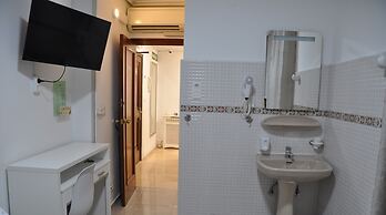 Hostal Ramón y Cajal