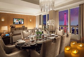 The Parisian Macao