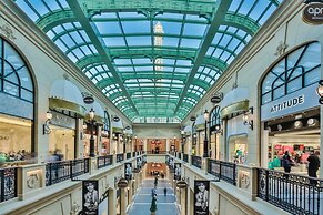 The Parisian Macao