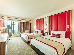 The Parisian Macao