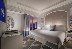 The Parisian Macao