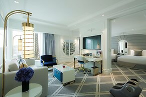 The Parisian Macao