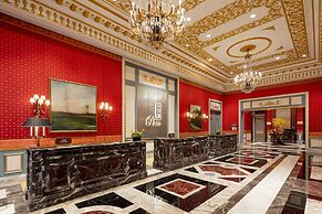 The Parisian Macao