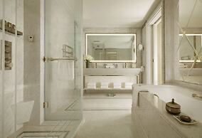 The Parisian Macao