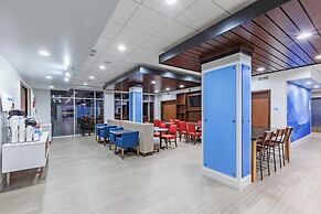 Holiday Inn Express & Suites Coffeyville by IHG