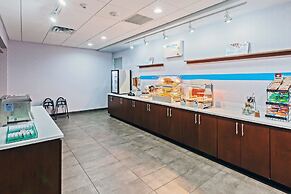 Holiday Inn Express & Suites Coffeyville by IHG