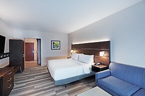 Holiday Inn Express & Suites Coffeyville by IHG