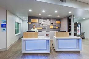 Holiday Inn Express & Suites Coffeyville by IHG