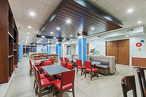 Holiday Inn Express & Suites Coffeyville by IHG