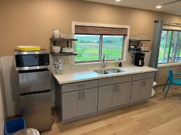 Mahana House Country Inn