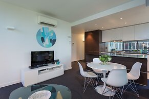 Wyndel Apartments St Kilda Views