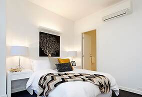 Wyndel Apartments St Kilda Views