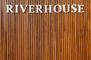 Riverhouse Hotel