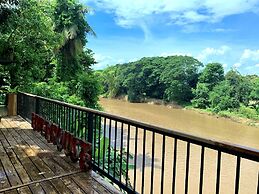 Riverhouse Hotel - The Teak House