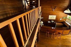 Riverhouse Hotel - The Teak House