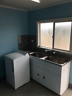 Away Cottages Broken Hill