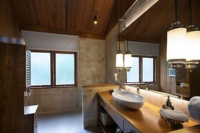 Gangga Island Resort & Spa