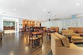 Sleep Inn & Suites Cumberland - LaVale