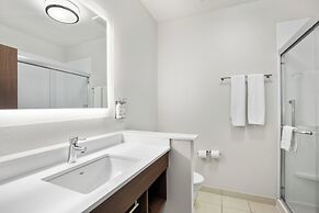 Holiday Inn Express & Suites Carrollton West by IHG