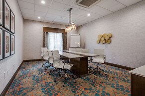 Hampton Inn & Suites North Dallas Central Expy