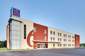 Motel 6 Poplar Bluff, MO