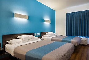Motel 6 Poplar Bluff, MO
