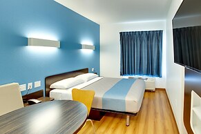 Motel 6 Poplar Bluff, MO