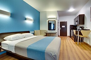 Motel 6 Poplar Bluff, MO