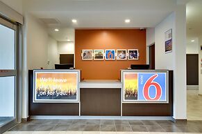 Motel 6 Poplar Bluff, MO
