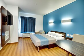 Motel 6 Poplar Bluff, MO