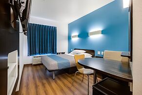 Motel 6 Poplar Bluff, MO